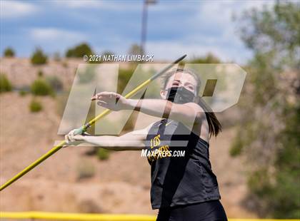 Thumbnail 3 in Santa Fe High School Meet photogallery.