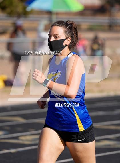 Thumbnail 1 in Santa Fe High School Meet photogallery.
