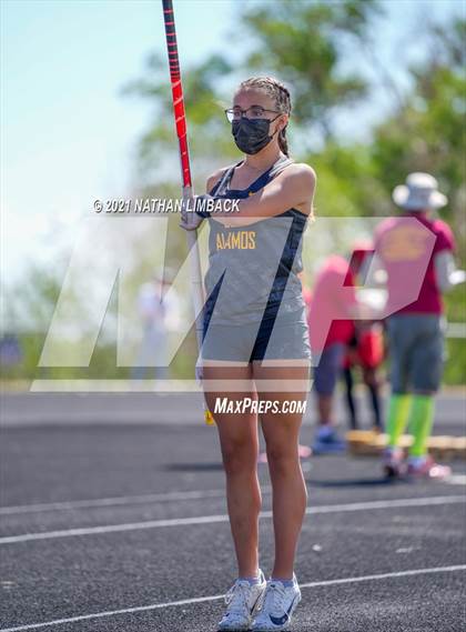 Thumbnail 3 in Santa Fe High School Meet photogallery.