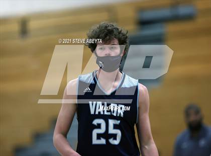 Thumbnail 3 in Valor Christian @ Columbine photogallery.