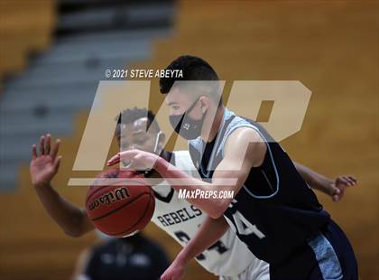 Thumbnail 1 in Valor Christian @ Columbine photogallery.