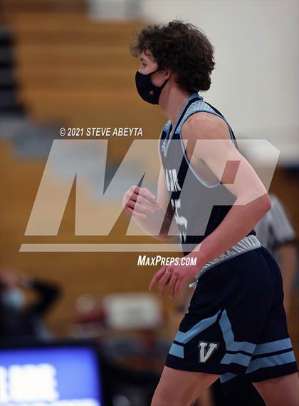 Thumbnail 3 in Valor Christian @ Columbine photogallery.