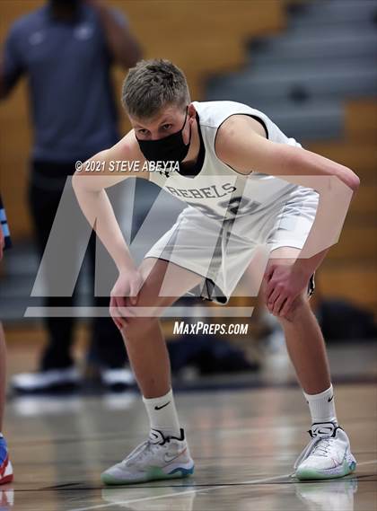 Thumbnail 2 in Valor Christian @ Columbine photogallery.