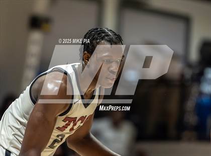 Thumbnail 3 in Northwood Temple Academy vs. Trinity Christian photogallery.