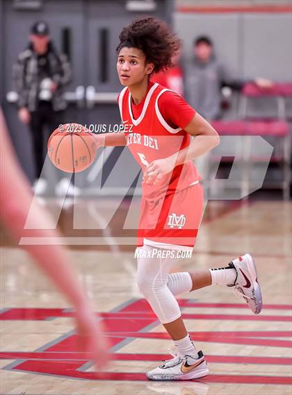 Thumbnail 2 in Esperanza @ Mater Dei (Nike Extravaganza) photogallery.