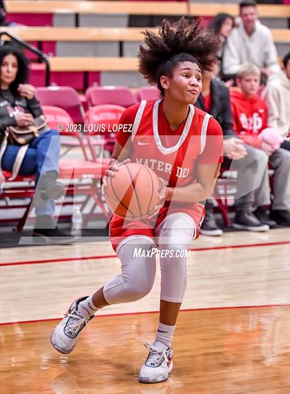 Thumbnail 3 in Esperanza @ Mater Dei (Nike Extravaganza) photogallery.