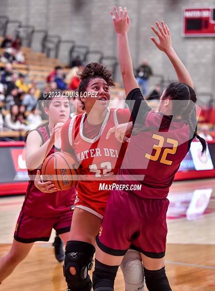 Thumbnail 1 in Esperanza @ Mater Dei (Nike Extravaganza) photogallery.