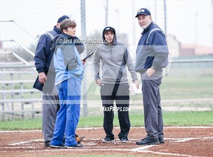 Thumbnail 2 in Veterans Memorial vs Santa Rosa (La Joya Tournament) photogallery.