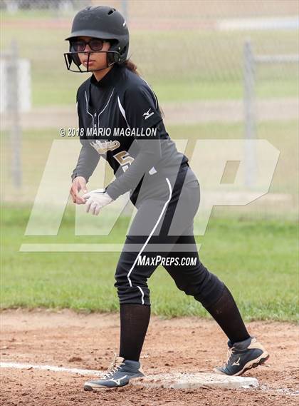Thumbnail 2 in Veterans Memorial vs Santa Rosa (La Joya Tournament) photogallery.