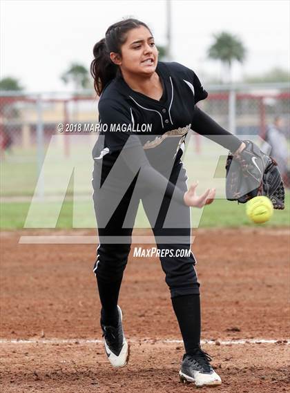 Thumbnail 1 in Veterans Memorial vs Santa Rosa (La Joya Tournament) photogallery.