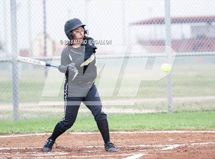 Thumbnail 2 in Veterans Memorial vs Santa Rosa (La Joya Tournament) photogallery.