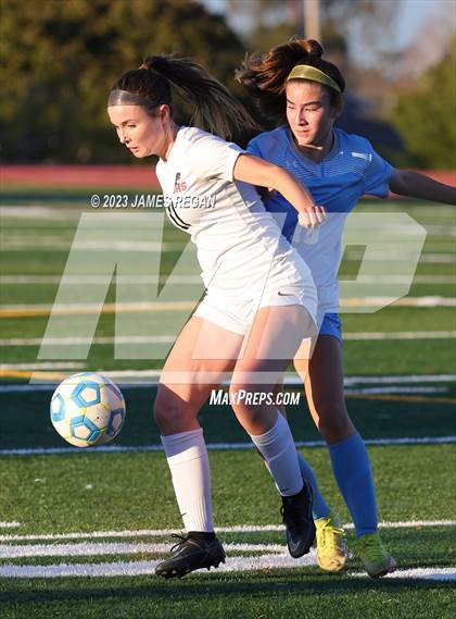 Thumbnail 1 in Burlingame @ Hillsdale photogallery.
