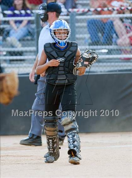 Thumbnail 1 in Hebron vs Burleson  (Texas 5A Region I Playoffs) photogallery.