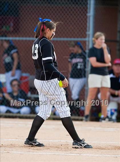 Thumbnail 2 in Hebron vs Burleson  (Texas 5A Region I Playoffs) photogallery.