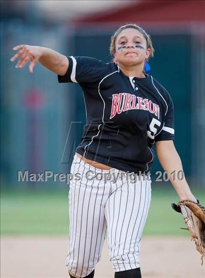 Thumbnail 3 in Hebron vs Burleson  (Texas 5A Region I Playoffs) photogallery.