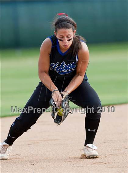 Thumbnail 1 in Hebron vs Burleson  (Texas 5A Region I Playoffs) photogallery.