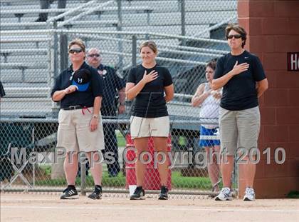 Thumbnail 2 in Hebron vs Burleson  (Texas 5A Region I Playoffs) photogallery.