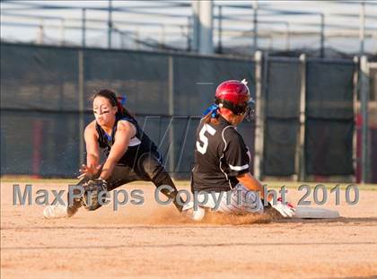 Thumbnail 2 in Hebron vs Burleson  (Texas 5A Region I Playoffs) photogallery.