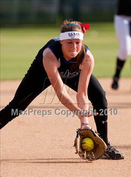 Thumbnail 3 in Hebron vs Burleson  (Texas 5A Region I Playoffs) photogallery.