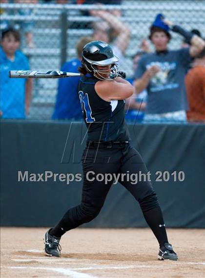 Thumbnail 3 in Hebron vs Burleson  (Texas 5A Region I Playoffs) photogallery.