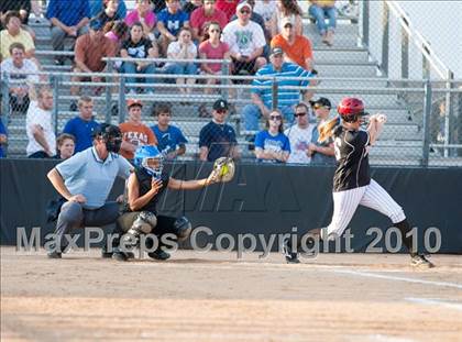 Thumbnail 1 in Hebron vs Burleson  (Texas 5A Region I Playoffs) photogallery.