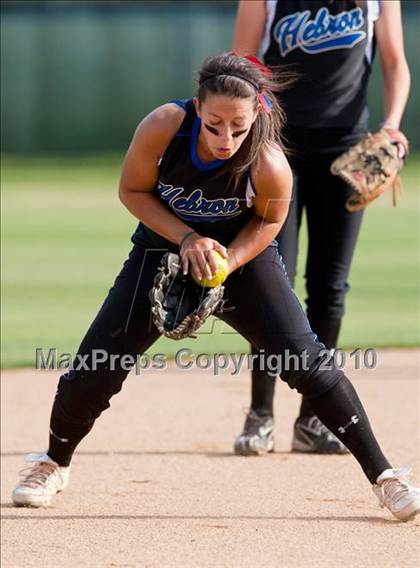 Thumbnail 2 in Hebron vs Burleson  (Texas 5A Region I Playoffs) photogallery.