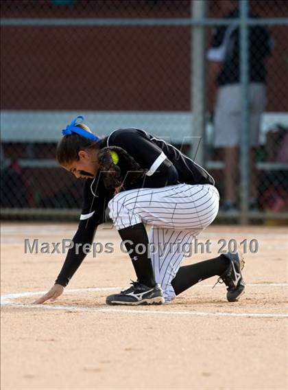 Thumbnail 1 in Hebron vs Burleson  (Texas 5A Region I Playoffs) photogallery.