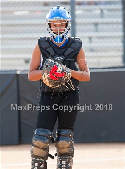 Thumbnail 2 in Hebron vs Burleson  (Texas 5A Region I Playoffs) photogallery.