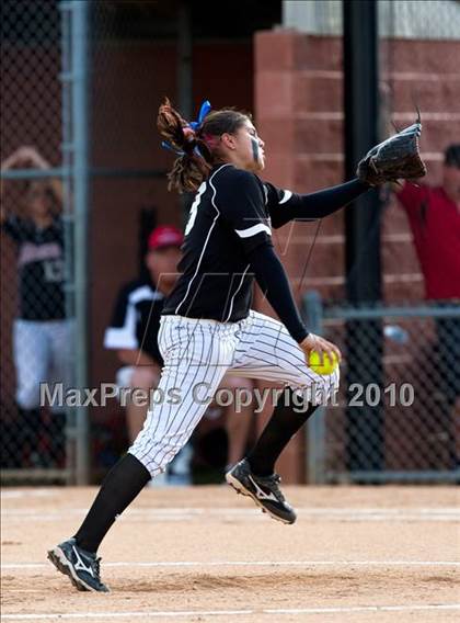 Thumbnail 2 in Hebron vs Burleson  (Texas 5A Region I Playoffs) photogallery.