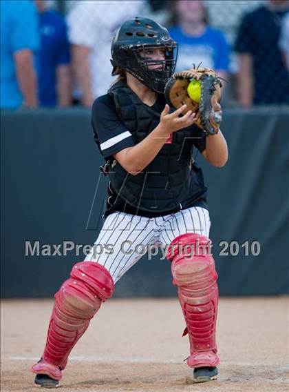 Thumbnail 3 in Hebron vs Burleson  (Texas 5A Region I Playoffs) photogallery.