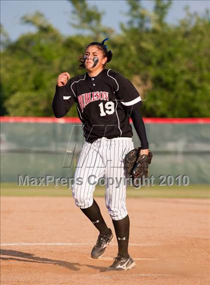 Thumbnail 3 in Hebron vs Burleson  (Texas 5A Region I Playoffs) photogallery.