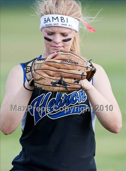 Thumbnail 2 in Hebron vs Burleson  (Texas 5A Region I Playoffs) photogallery.