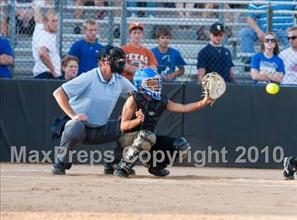 Thumbnail 3 in Hebron vs Burleson  (Texas 5A Region I Playoffs) photogallery.
