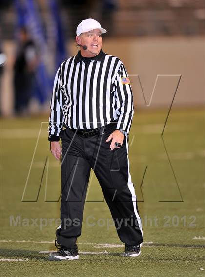 Thumbnail 2 in Celina vs. Krum (UIL 3A Division 2 Bi-District Playoff) photogallery.