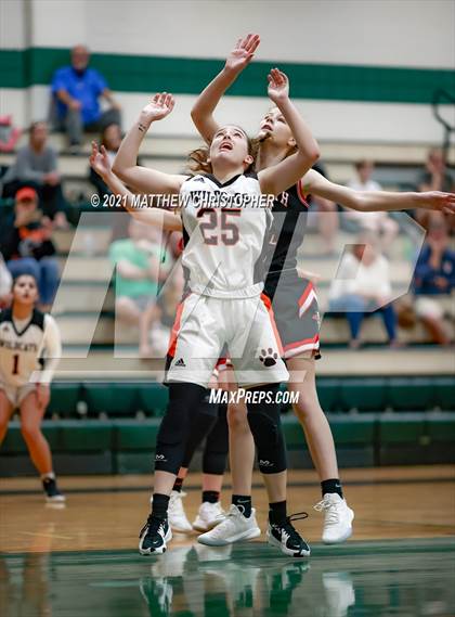 Thumbnail 3 in Winter Park vs. Forsyth Central (Sandestin Christmas Classic) photogallery.