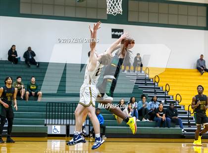 Thumbnail 2 in Newman Smith vs Prestonwood Christian (CFB Classic) photogallery.