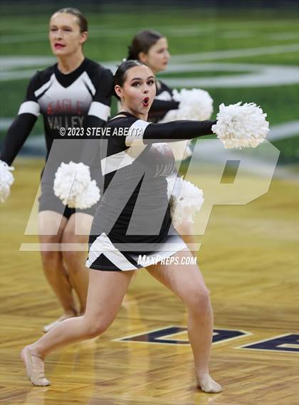 Thumbnail 2 in Riverdale Ridge CHSAA Spirit Poms photogallery.