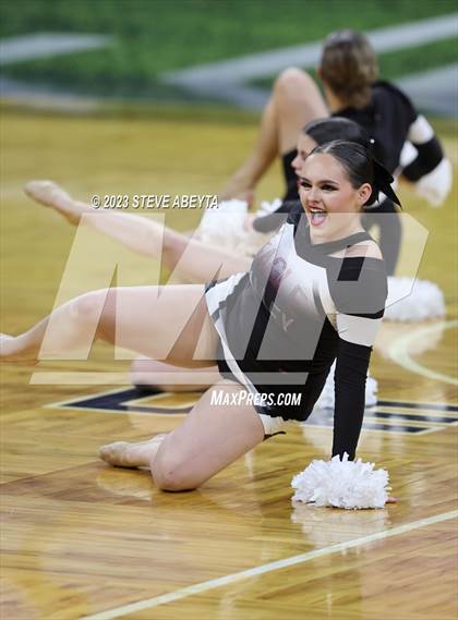 Thumbnail 3 in Riverdale Ridge CHSAA Spirit Poms photogallery.