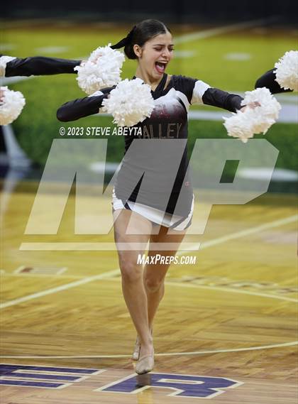 Thumbnail 1 in Riverdale Ridge CHSAA Spirit Poms photogallery.