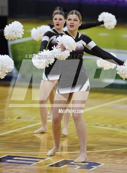 Thumbnail 1 in Riverdale Ridge CHSAA Spirit Poms photogallery.