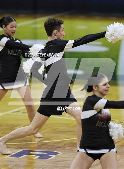 Thumbnail 2 in Riverdale Ridge CHSAA Spirit Poms photogallery.