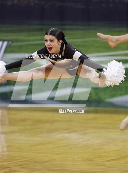 Thumbnail 1 in Riverdale Ridge CHSAA Spirit Poms photogallery.