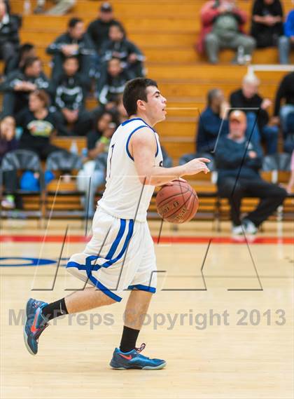 Thumbnail 3 in St. Mary's vs. Serra (Catholic School Winter Classic) photogallery.