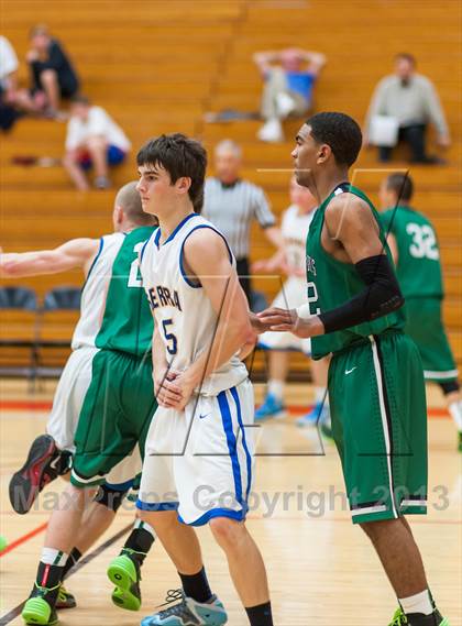 Thumbnail 3 in St. Mary's vs. Serra (Catholic School Winter Classic) photogallery.