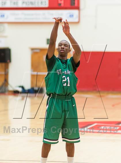 Thumbnail 2 in St. Mary's vs. Serra (Catholic School Winter Classic) photogallery.