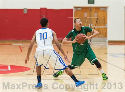 Thumbnail 3 in St. Mary's vs. Serra (Catholic School Winter Classic) photogallery.