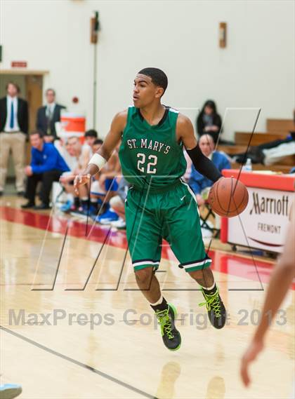 Thumbnail 3 in St. Mary's vs. Serra (Catholic School Winter Classic) photogallery.