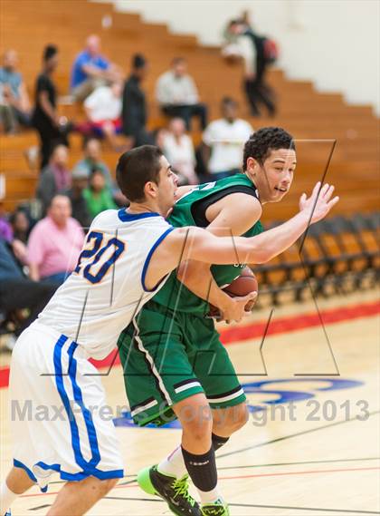 Thumbnail 3 in St. Mary's vs. Serra (Catholic School Winter Classic) photogallery.