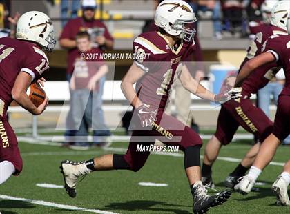 Thumbnail 2 in Hoxie vs St. Paul (KSHSAA 8M D1 Final) photogallery.