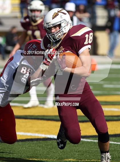 Thumbnail 3 in Hoxie vs St. Paul (KSHSAA 8M D1 Final) photogallery.